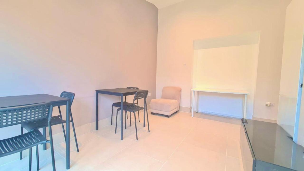 Cosy Room In East Ham Лондон Екстер'єр фото