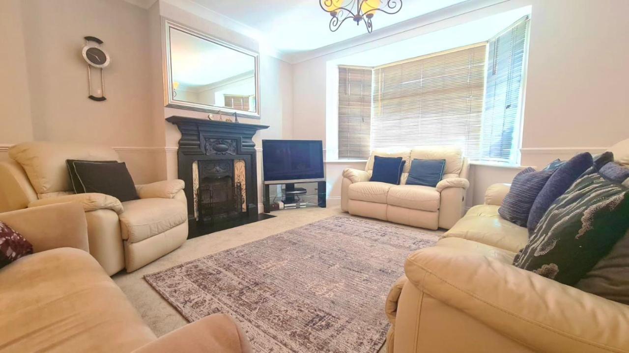 Cosy Room In East Ham Лондон Екстер'єр фото